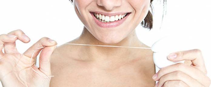 Zahnseide & Co.: Pflege für die Zahnzwischenräume