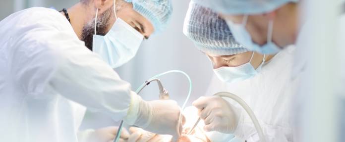 Spezialisierte Zahnärzte in der Oralchirurgie