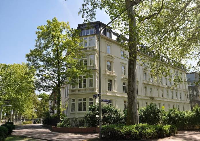 , Laurin Porsch, Laurin Porsch Dental Aesthetic - Zahnarzt Frankfurt Westend, Veneers Frankfurt, Frankfurt am Main, Zahnarzt