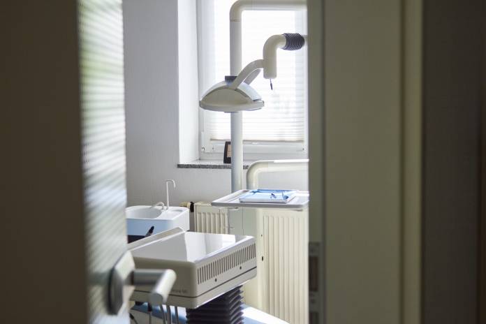 , Patrick Hanel, Zahnarztpraxis Hanel | Zahnarzt in Langen, Langen (Hessen), Zahnarzt