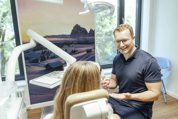 , Dr. Kristina Schneid, Zahnärzte am Diako Augsburg - Schneid & Kollegen, Augsburg, Zahnärztin