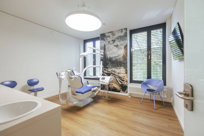 , Dr. Kristina Schneid, Zahnärzte am Diako Augsburg - Schneid & Kollegen, Augsburg, Zahnärztin