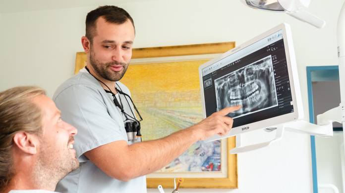 , Antreas Gkazianis, Zahnarzt Bielefeld - Zahnarztpraxis am Oldentruper Park, Bielefeld, Zahnarzt